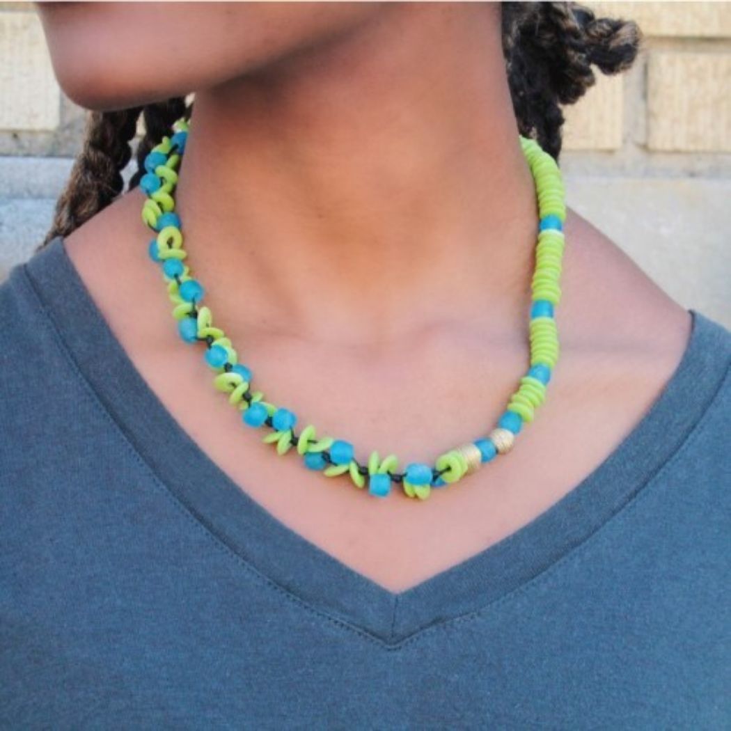 Picture of half-half glass bead necklace