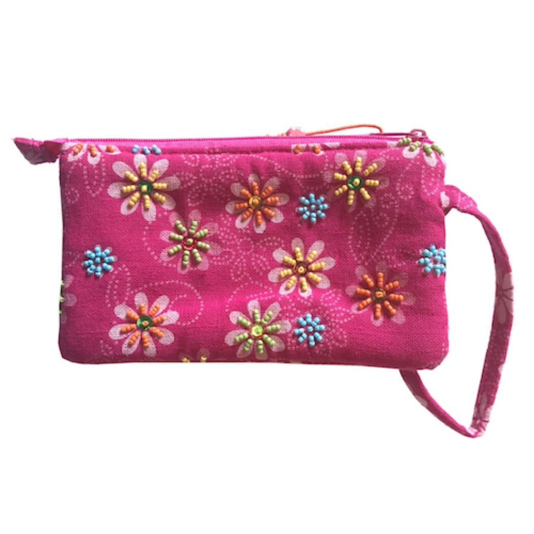 Picture of jittar beaded wristlet