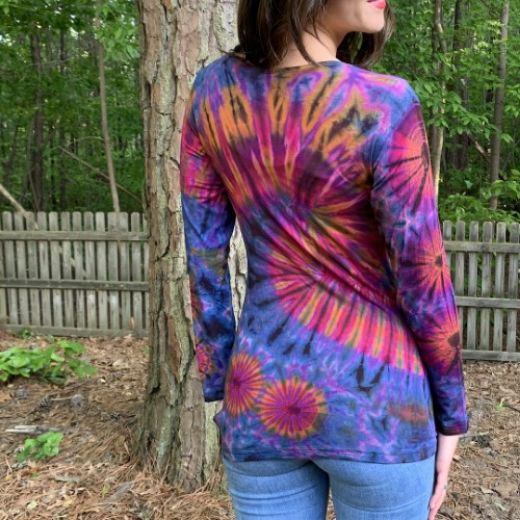 Picture of lizzie's tie dye top