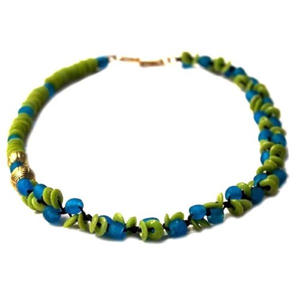 Picture of half-half glass bead necklace