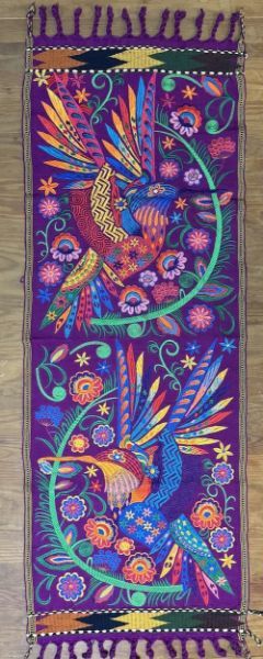 Picture of hummingbird table runner