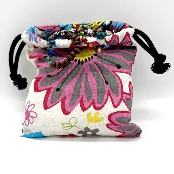 Picture of flower pull pouch