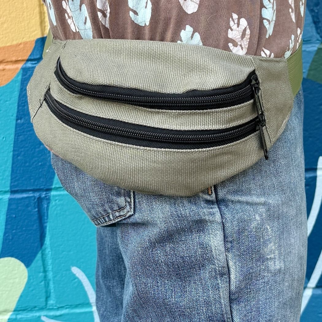 Picture of canvas fanny pack