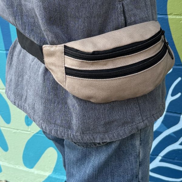 Picture of canvas fanny pack