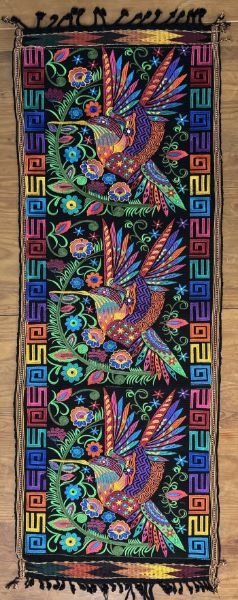 Picture of hummingbird table runner